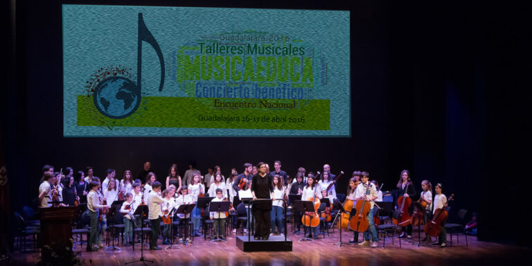 Estreno mundial de la sinfonía “El Mundo es Música” del compositor español Juan Antonio Simarro por la Orquesta infantil y Coro Musicaeduca